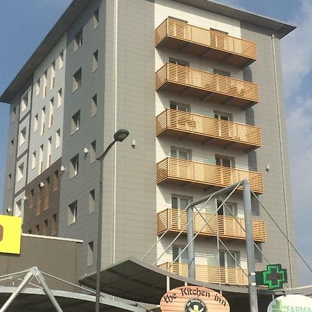 Condominio La Torre 1 Galliate エクステリア 写真