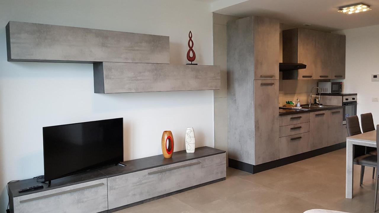 Condominio La Torre 1 Galliate エクステリア 写真